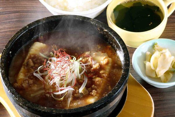 石焼き麻婆豆腐